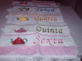 kit -pano de prato com croche das semana